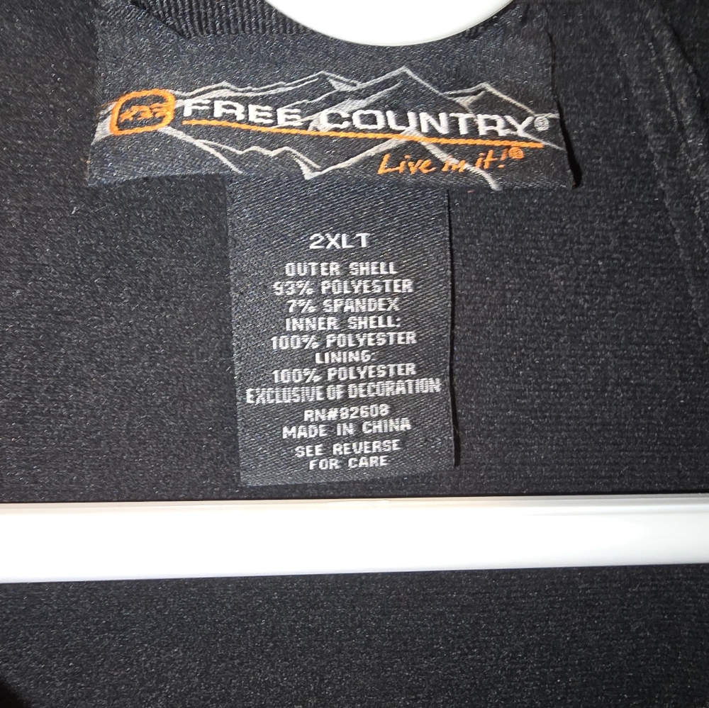 Black Softshell Jacket With Zippered Pockets - image 3